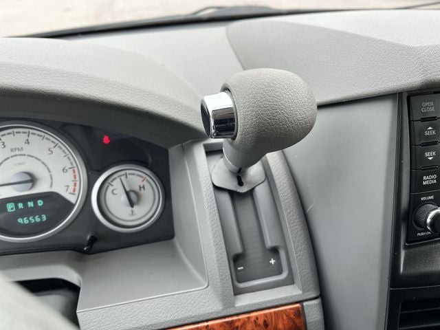 2008 Chrysler Town & Country LX