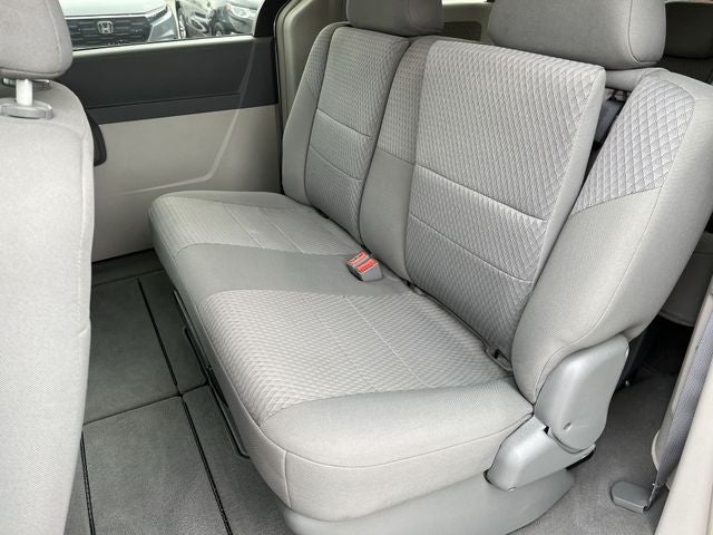 2008 Chrysler Town & Country LX