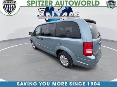 2008 Chrysler Town & Country LX