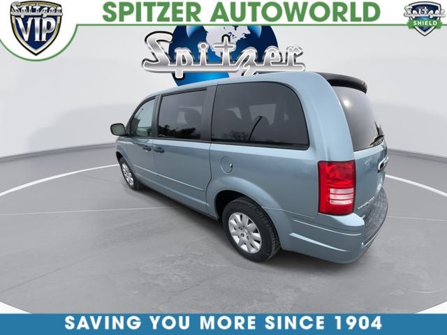 2008 Chrysler Town & Country LX
