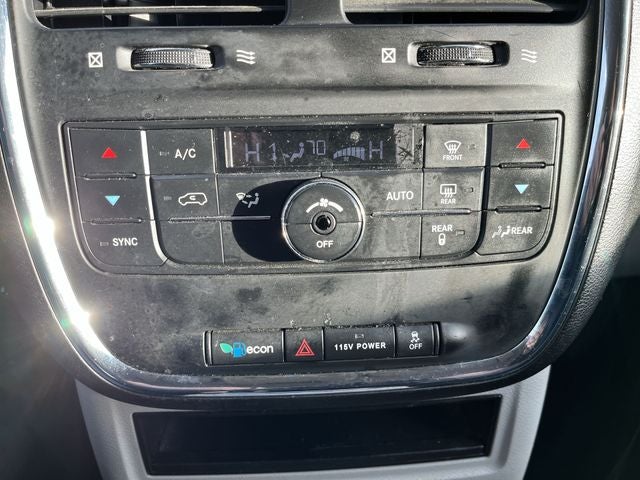 2016 Chrysler Town & Country Touring