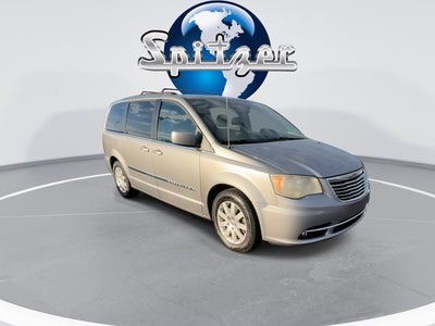 2016 Chrysler Town & Country Touring