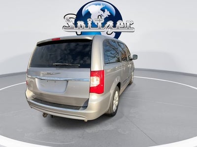 2016 Chrysler Town & Country Touring