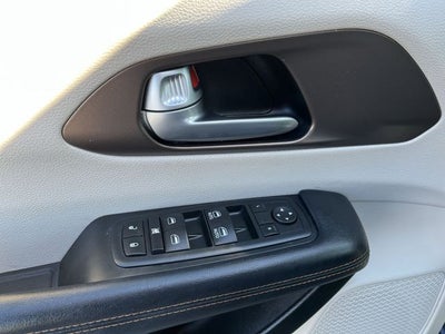 2017 Chrysler Pacifica LX