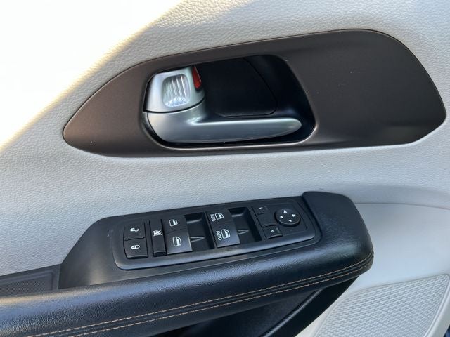 2017 Chrysler Pacifica LX