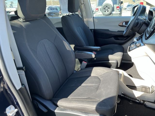 2017 Chrysler Pacifica LX