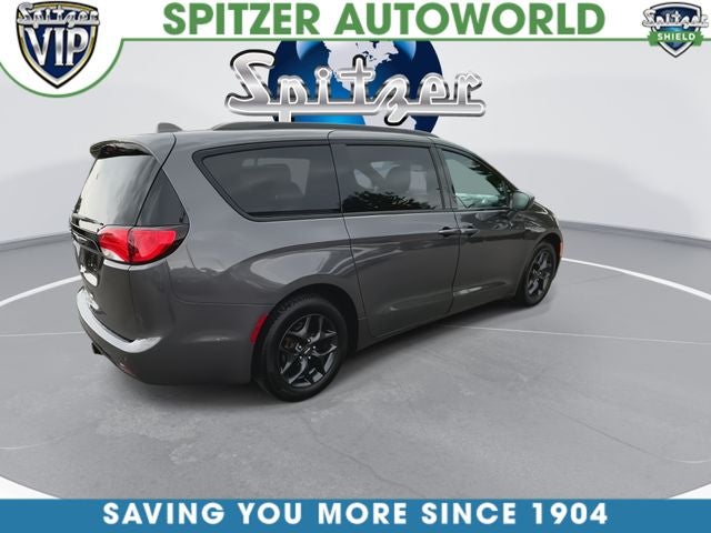 2019 Chrysler Pacifica Touring Plus