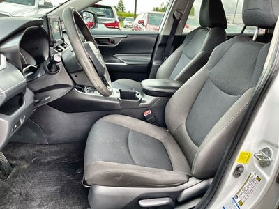 2022 Toyota RAV4 LE