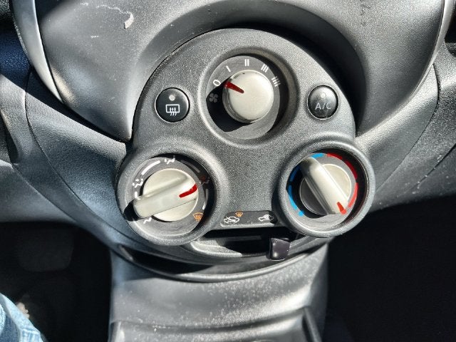 2014 Nissan Versa Note SV