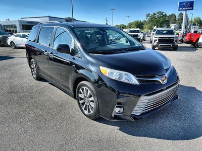 2019 Toyota Sienna XLE 7 Passenger