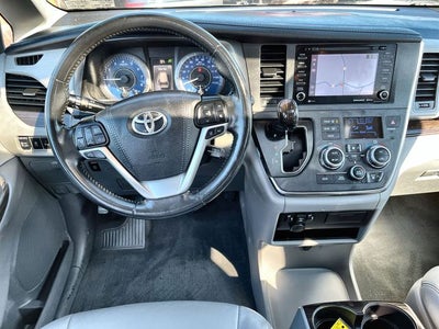 2019 Toyota Sienna XLE 7 Passenger