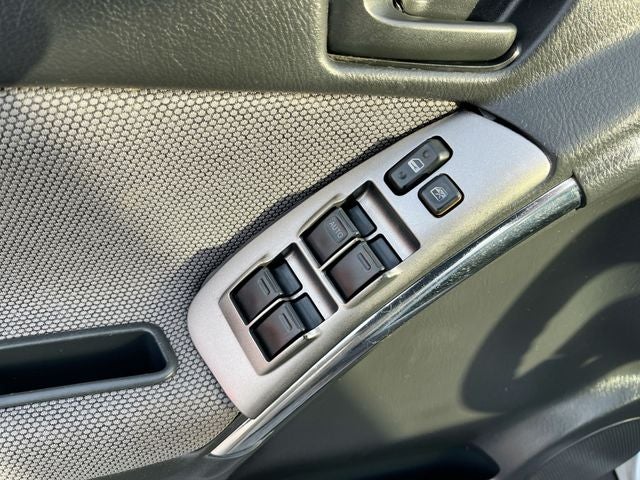 2004 Pontiac Vibe Base