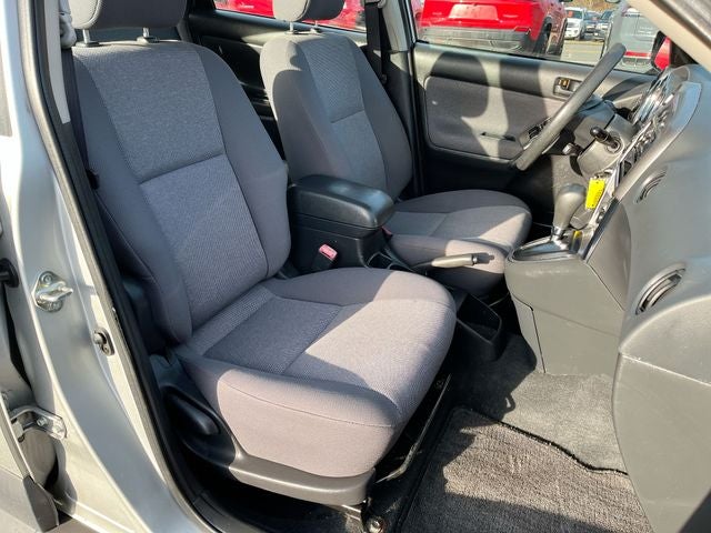 2004 Pontiac Vibe Base