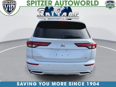 2023 Mitsubishi Outlander SE