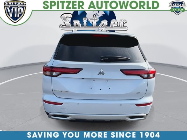 2023 Mitsubishi Outlander SE