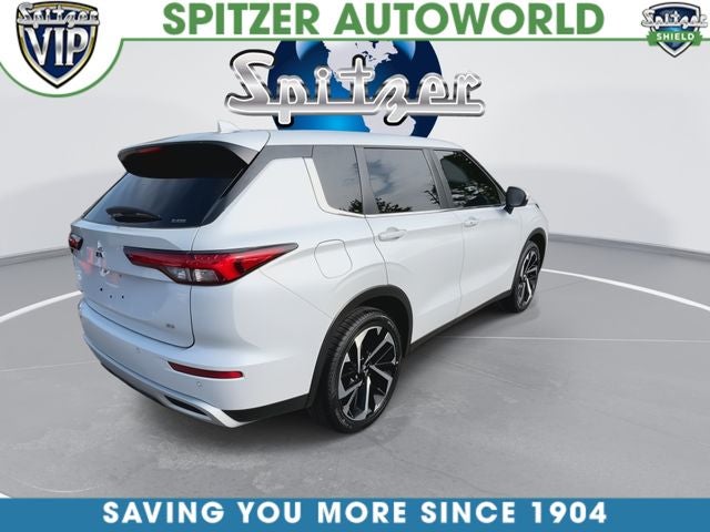 2023 Mitsubishi Outlander SE