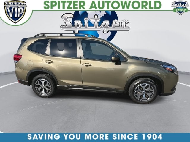 2024 Subaru Forester Premium