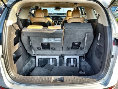 2023 Kia Carnival LX Seat Package