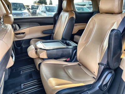 2023 Kia Carnival LX Seat Package