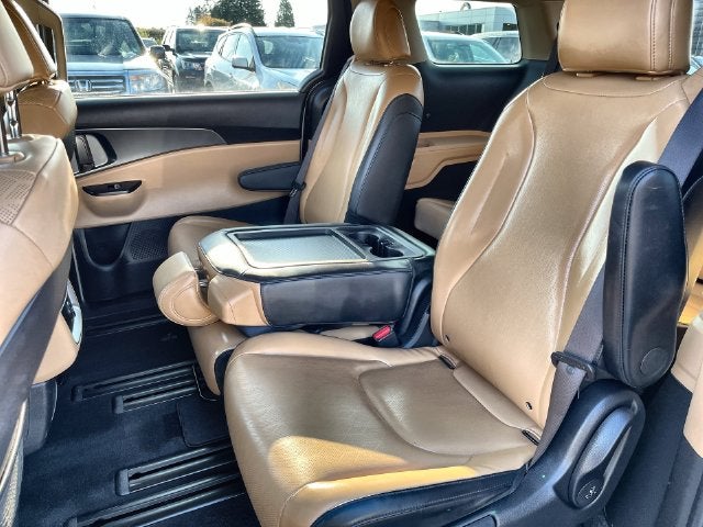 2023 Kia Carnival LX Seat Package