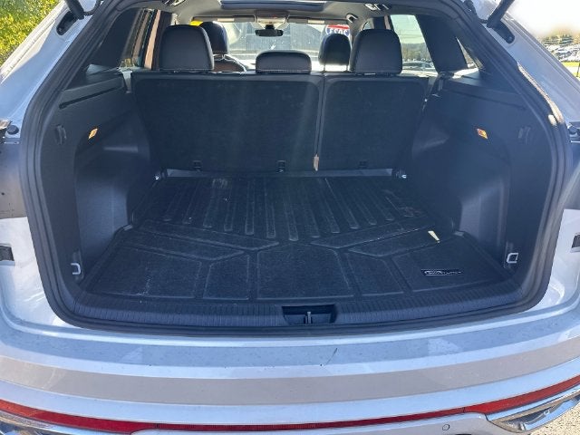 2023 Volkswagen Atlas Cross Sport 3.6L V6 SEL Premium R-Line