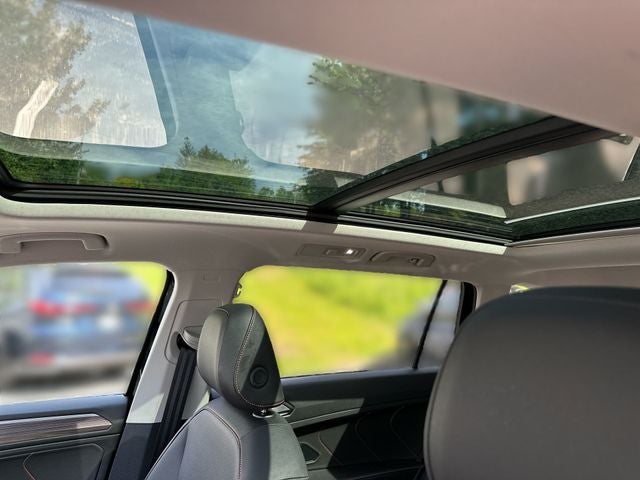 2024 Volkswagen Tiguan 2.0T Wolfsburg Edition
