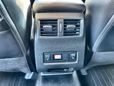 2023 Mitsubishi Outlander Base
