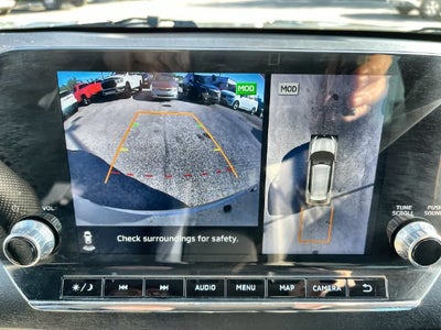 2023 Mitsubishi Outlander Base
