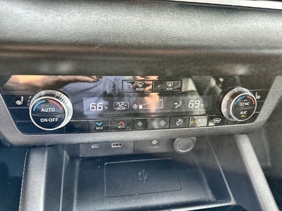 2023 Mitsubishi Outlander Base