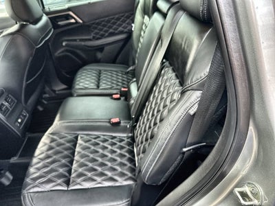 2023 Mitsubishi Outlander Base