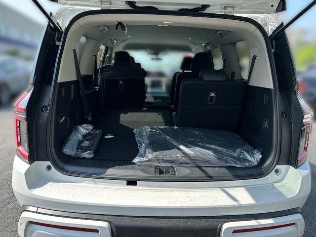 2025 Nissan Armada SV