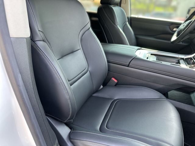 2025 Nissan Armada SV