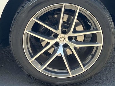 2023 Porsche Macan T