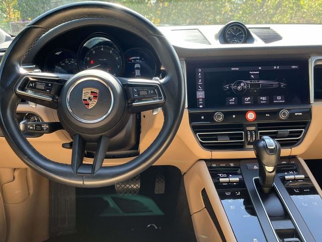2023 Porsche Macan T