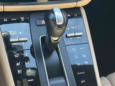 2023 Porsche Macan T