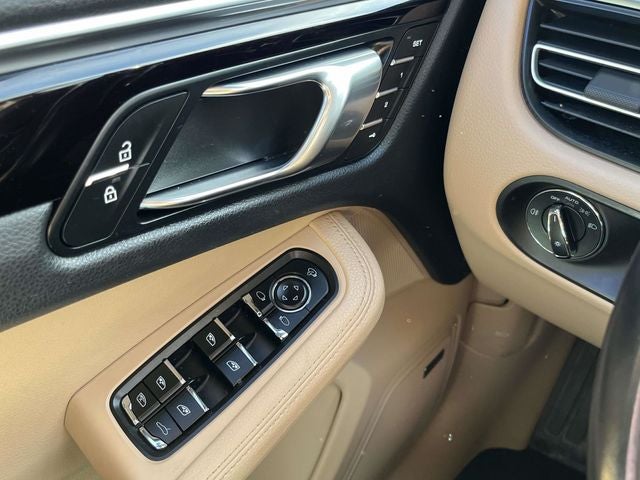 2023 Porsche Macan T