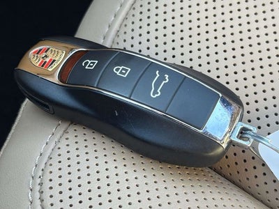 2023 Porsche Macan T