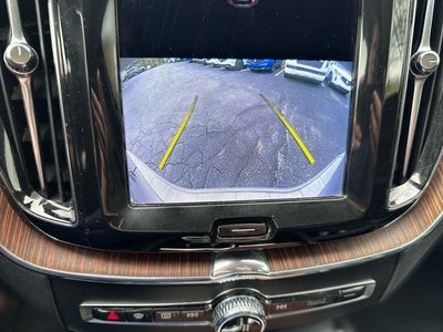 2023 Volvo XC60 B6 Ultimate Bright Theme