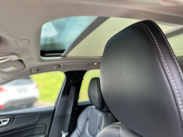 2023 Volvo XC60 B6 Ultimate Bright Theme