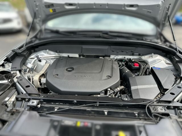2023 Volvo XC60 B6 Ultimate Bright Theme