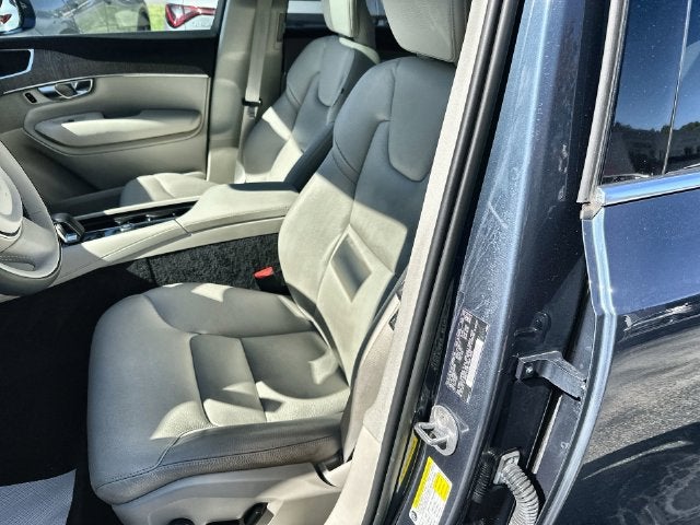 2023 Volvo XC90 B5 Plus