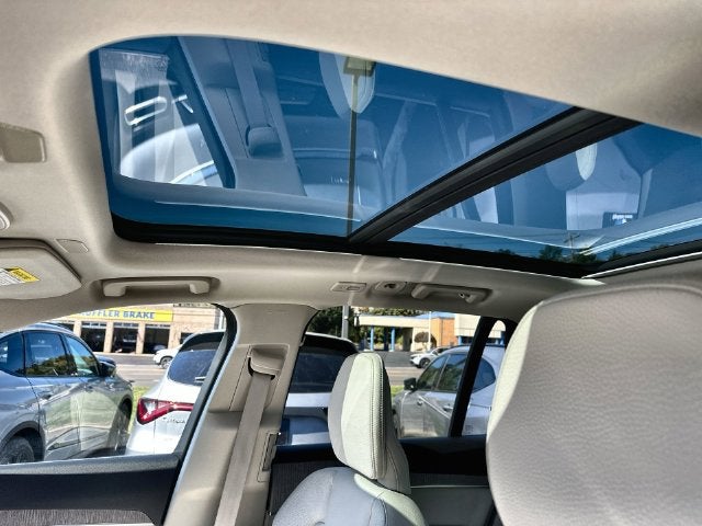 2023 Volvo XC90 B5 Plus