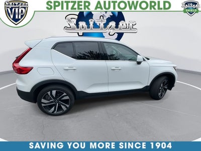 2024 Volvo XC40 B5 Plus Bright Theme