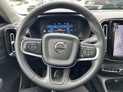 2024 Volvo XC40 B5 Plus Bright Theme