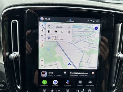 2024 Volvo XC40 B5 Plus Bright Theme