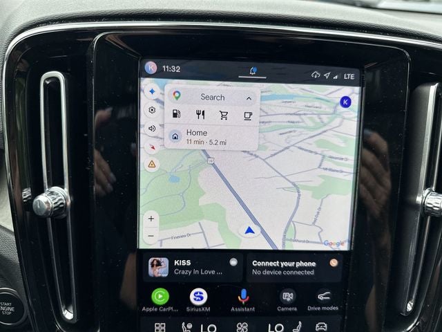 2024 Volvo XC40 B5 Plus Bright Theme