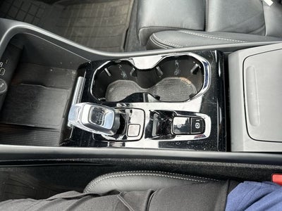 2024 Volvo XC40 B5 Plus Bright Theme