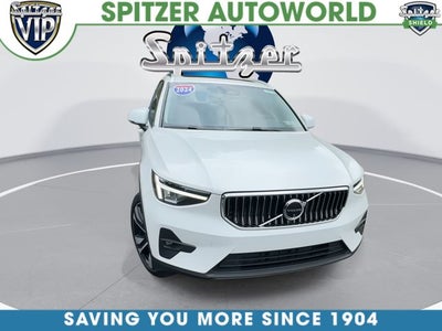 2024 Volvo XC40 B5 Plus Bright Theme