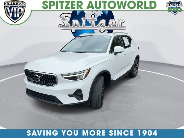 2024 Volvo XC40 B5 Plus Bright Theme
