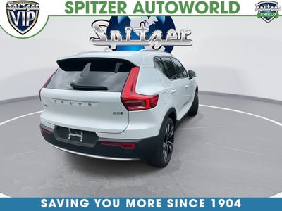 2024 Volvo XC40 B5 Plus Bright Theme